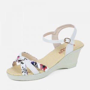 Summer Thick-Soled Sweet Floral Printing Buckle Sandals-White