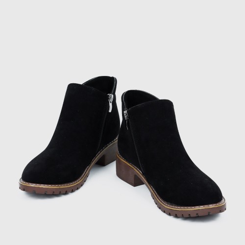 Women Chukka Style Leather Casual Boots-Black image