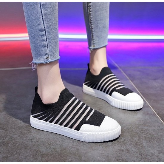 Mesh Breathable Strips Pattern Walking Sneakers - Black image