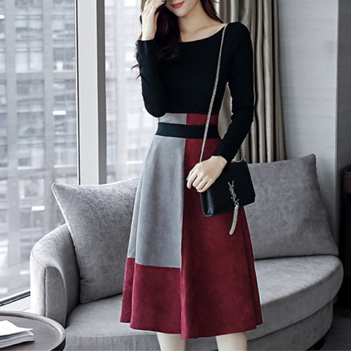 Knee Length Flare Contrast Pleated Wrap Dress - Red image