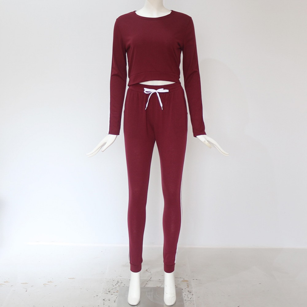 maroon nike jogging suit