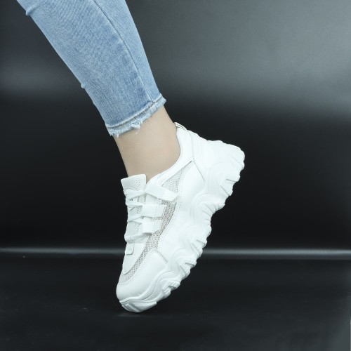Sports Style Round Toe Casual Sneakers For Women - White image