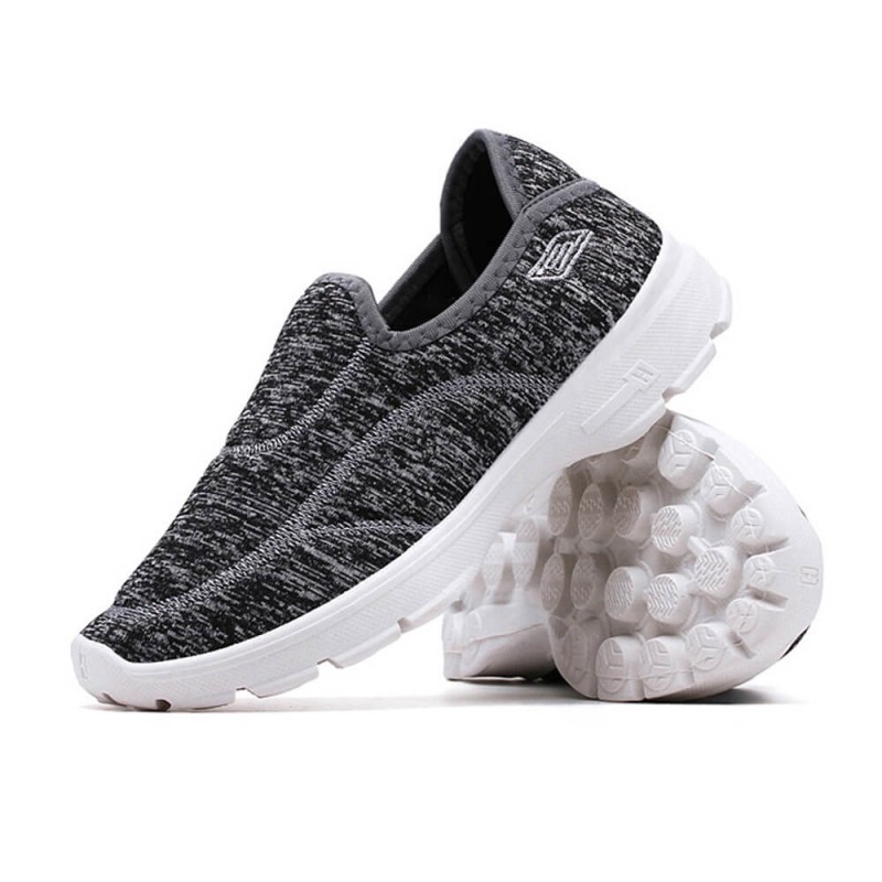 Breathable Round Toe Women's Jogging Shoes - Grey image