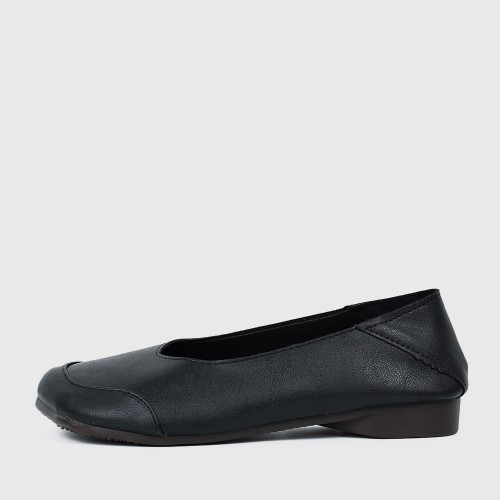 Retro Style Soft Sole Slip On Flat Shoe for Women - Black image