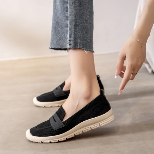 Light Weight Retro Style Slip On Loafers for Women - Black image