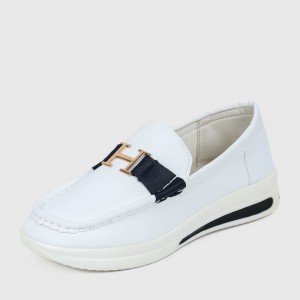 Belt Buckle Round Toe Platform Women's Loafers Shoes - White