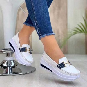 Belt Buckle Round Toe Platform Women's Loafers Shoes - White