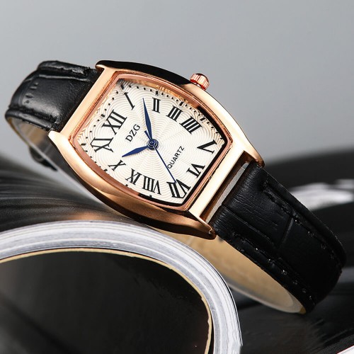 Roman Style Dial Leather Wrist Watch For Women - Black image