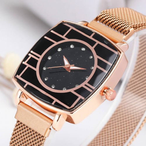 Mesh Style Magnetic Closure Women's Wrist Watch - Gold image