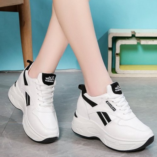 Thick Bottom Lace Up Low Cut Round Head Mesh Sneakers - Black image