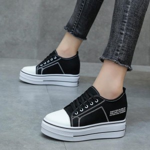 Thick Soled Laces Closure Round Toe Ankle Sneakers - Black