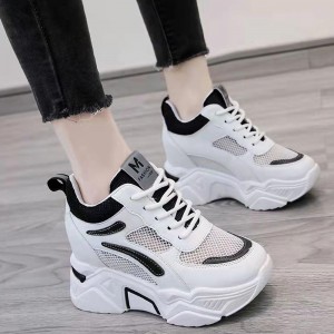  Platform Mesh Round Toe Thick Bottom Breathable Sneakers - Black
