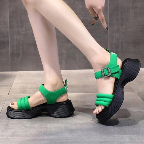 Casual Style Open Toe Muffin Buckle Closure Sandals - Green image
