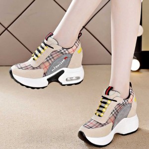 Round Toed Plaid Pattern Lace Up Mesh Sports Sneakers - Beige