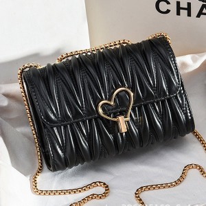 Luxury Wrinkle Embossed Flip Chin Strip Women Shoulder Bag - Black