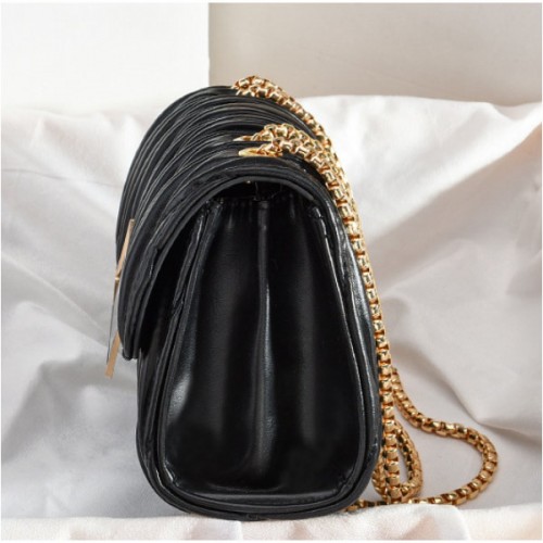 Luxury Wrinkle Embossed Flip Chin Strip Women Shoulder Bag - Black image