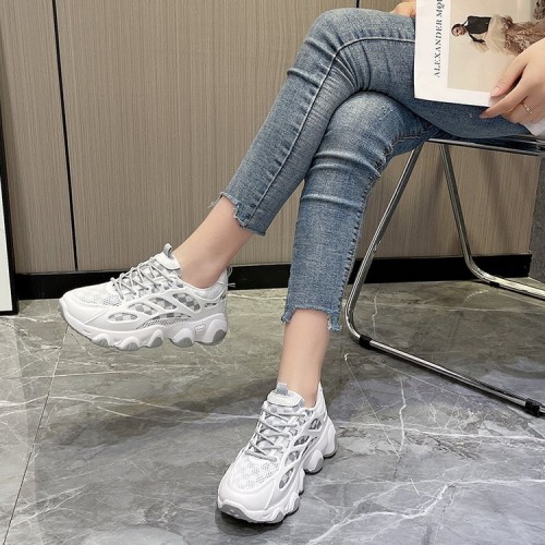 Comfort Round Toe Breathable Lace Up Sports Sneakers - Grey image