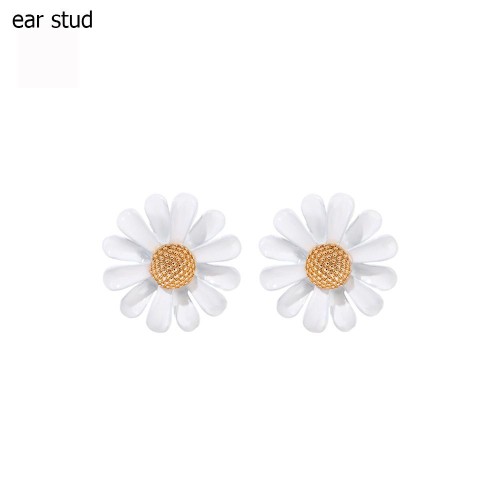 Wedding Party Accessories Set - Cute Asymmetrical Drop Earrings, Sunflower Rings, Daisy Bracelet in White