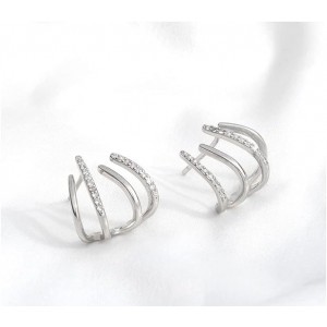  Glamorous Silver Claw-Shaped Stud Earrings With Rhinestones