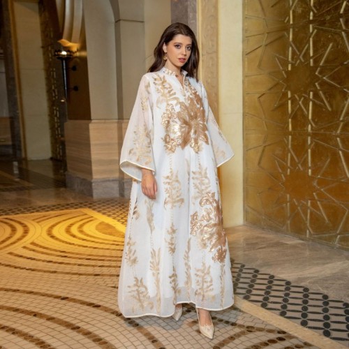 Casual V-neck Color contrast Embroidery Regular sleeve Maxi Dress - White image